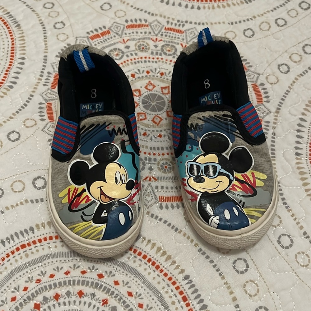 Toddler mickey mouse shoes